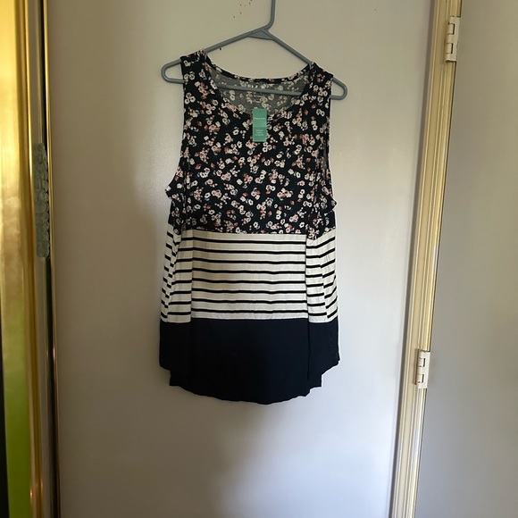 Maurices Tank - Picture 2 of 3
